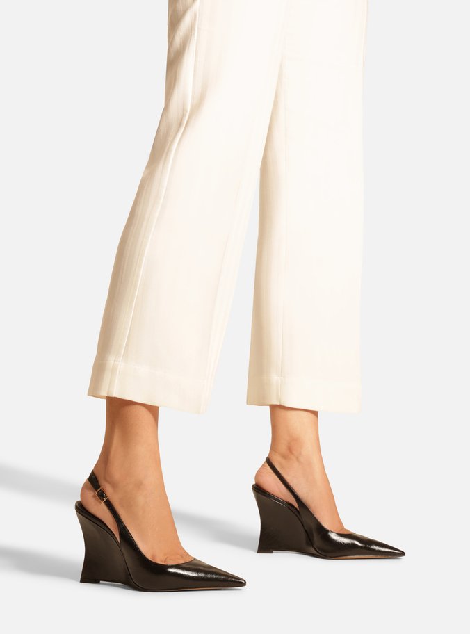 Scarpin Preto Couro Salto Anabela Slingback