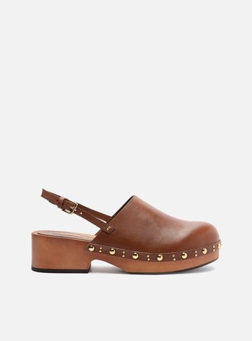 Mule Clog Caramelo Couro Salto Médio Tira