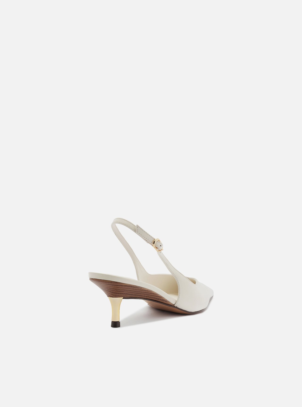 Scarpin Branca Couro Salto Fino Fivela Slingback — foto 3