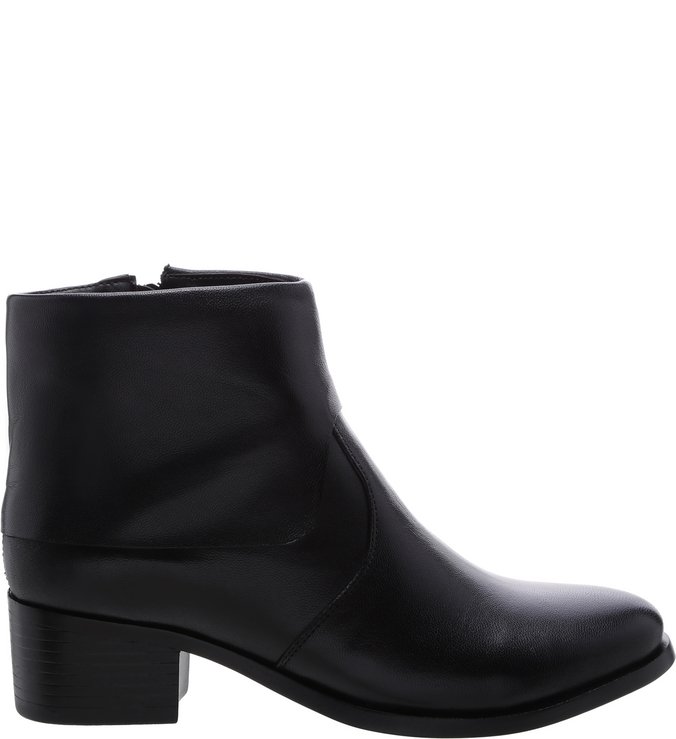 Bota Couro Preta Cano Curto Salto Baixo Capa