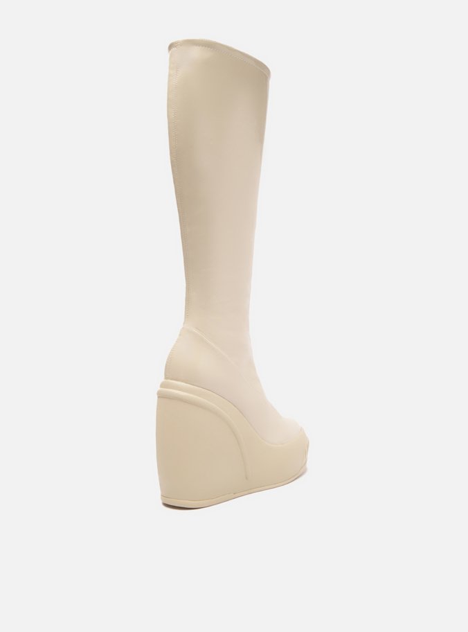 Bota Nude Verniz Cano Longo Felipa