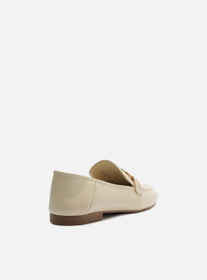 Mocassim Branco Couro Bridão Metálico Básico
