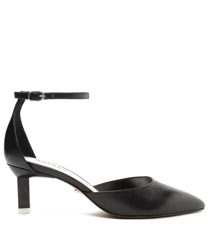 Scarpin Preto Couro Salto Baixo Bico Fino