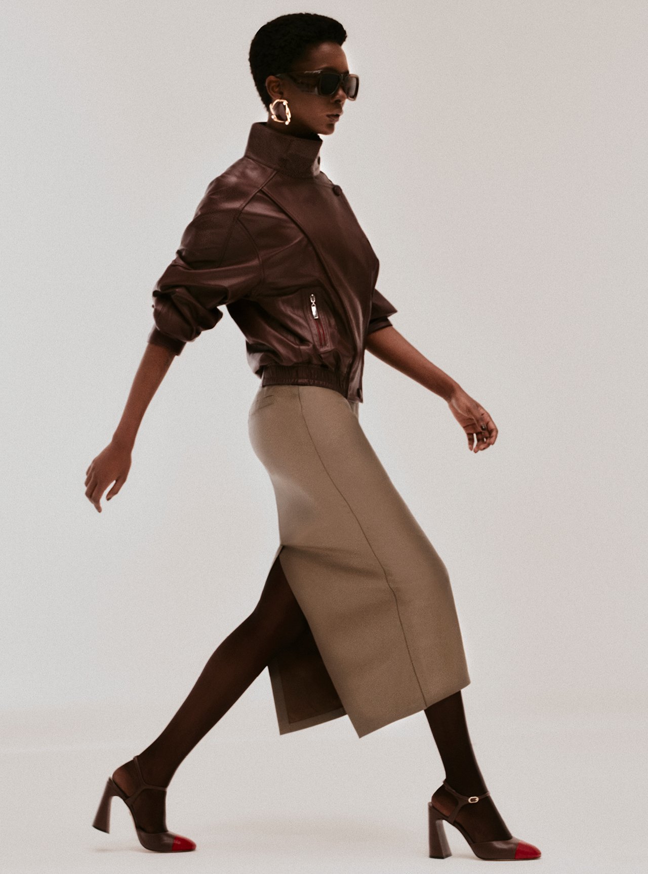 Scarpin Marrom Couro Salto Bloco Fivela Slingback — foto 6