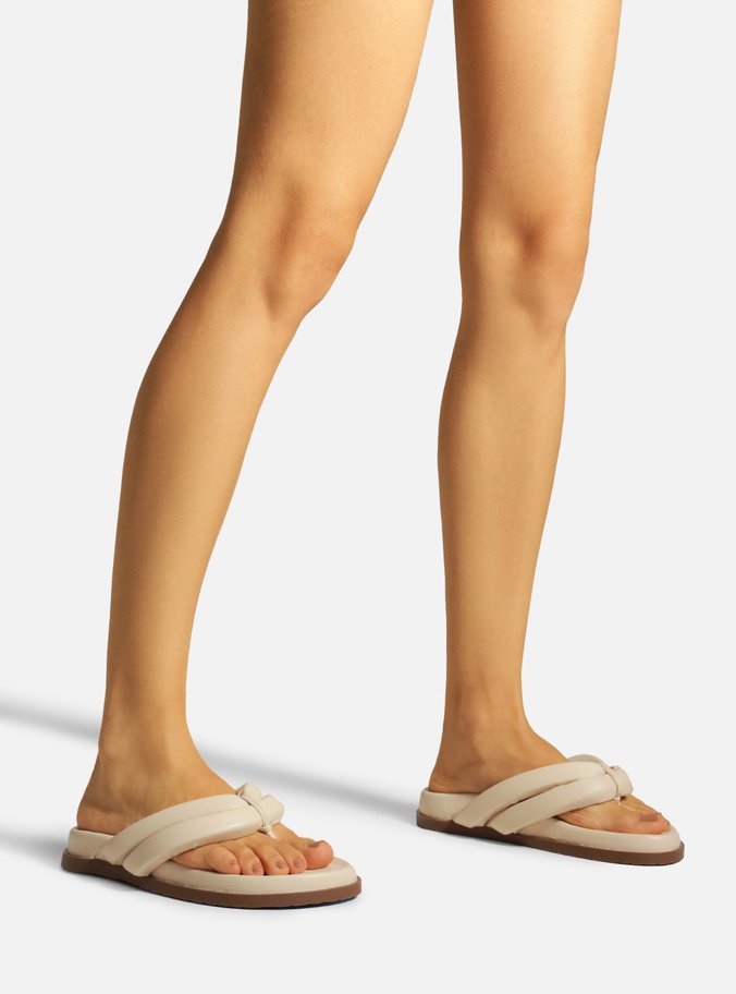 Rasteira Off-White Tiras Largas Flip-Flop