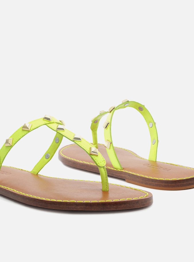 Sandália Rasteira Amarela Couro Slim Studs Ella