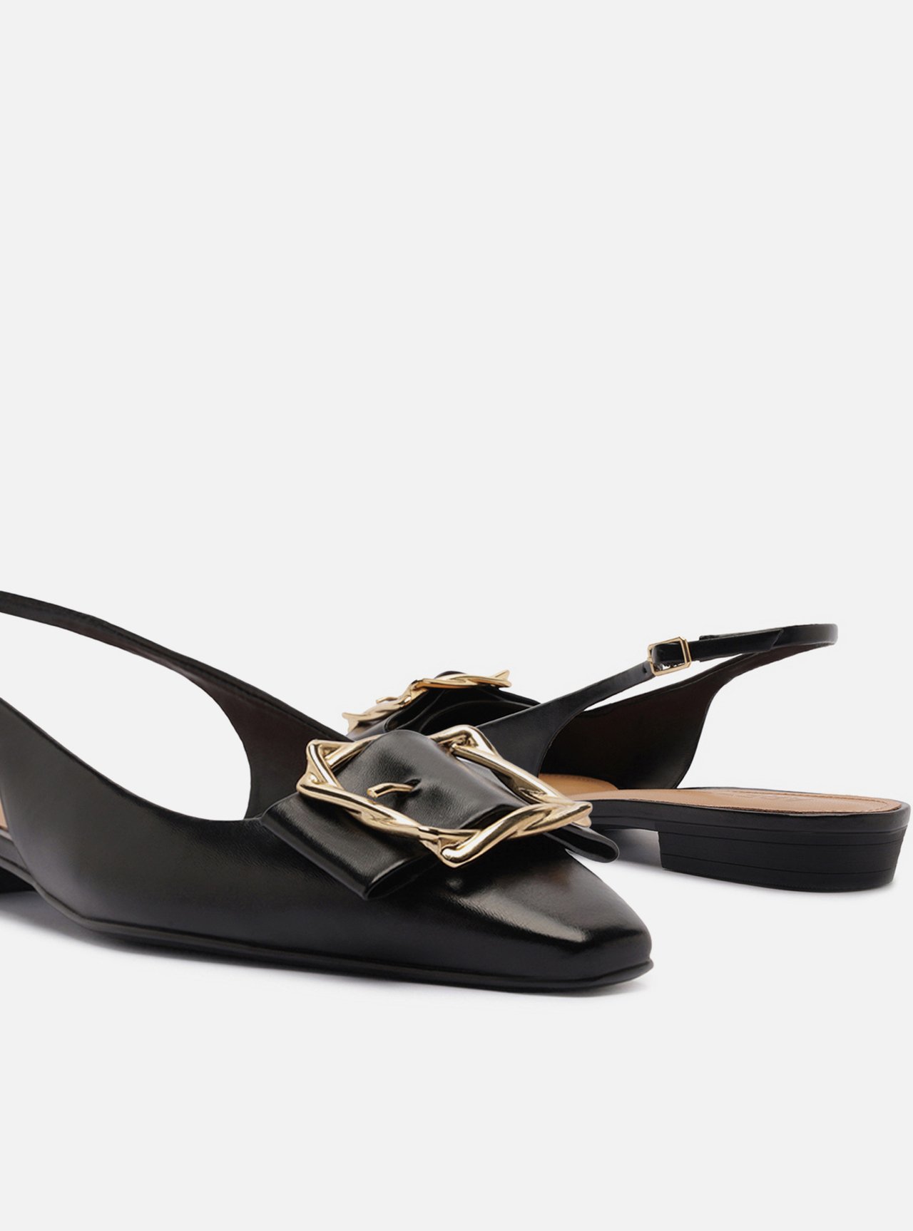 Sapatilha Preta Couro Slingback Fivela Metal — foto 4