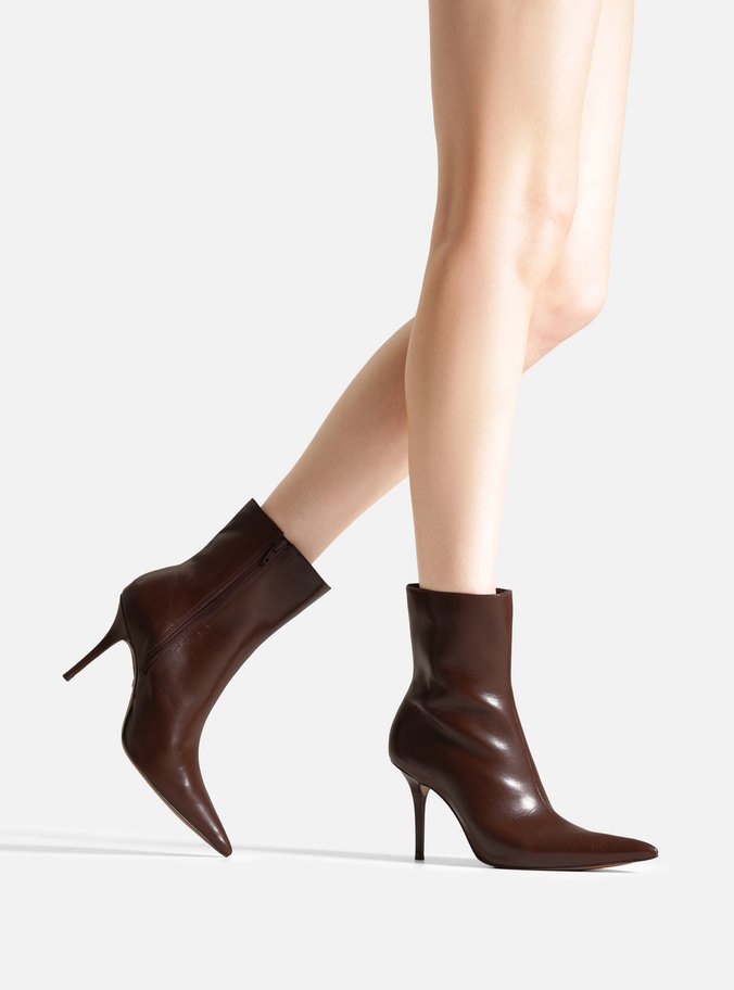 Bota Marrom Couro Salto Alto Fino Cano Curto