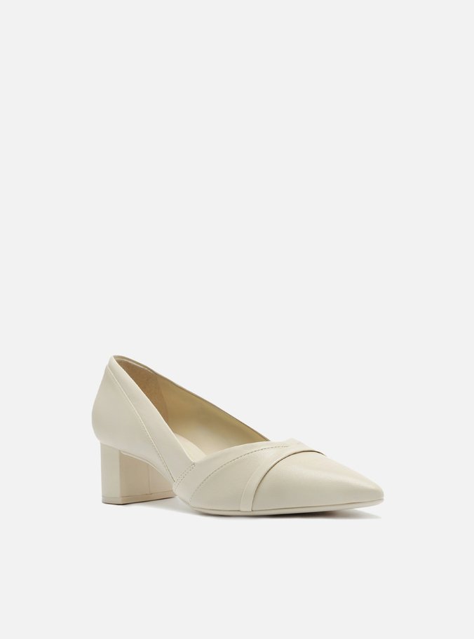 Scarpin Off-White Salto Bloco Bico Fino