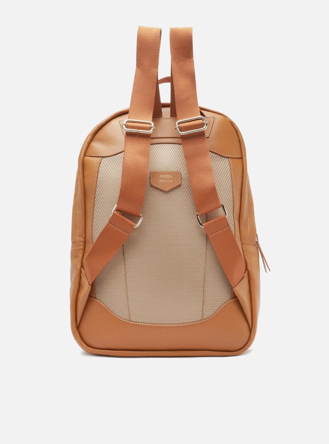 Mochila Marrom Nut Couro Grande Bolso Frontal