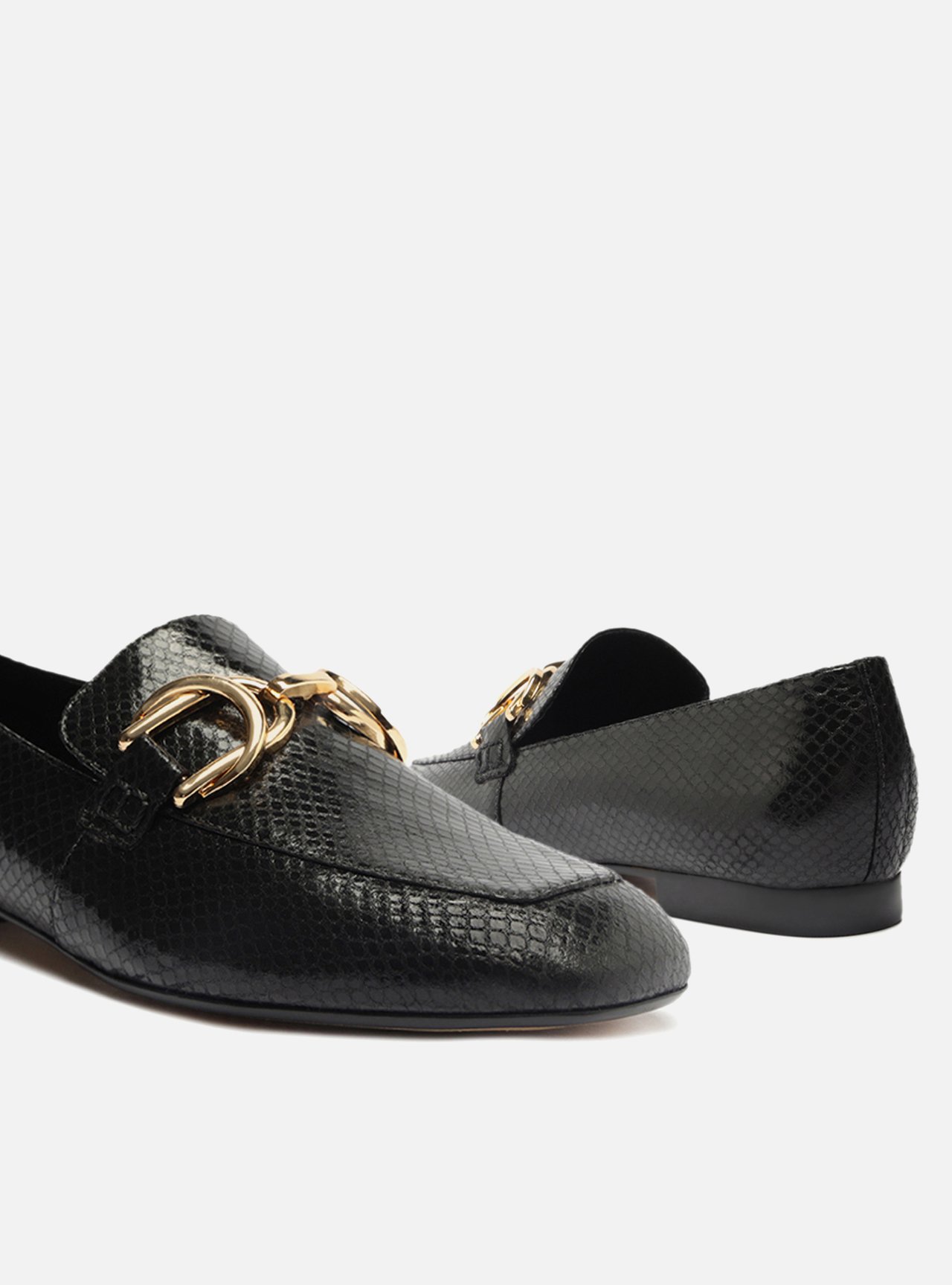 Mocassim Preto Snake Bico Redondo Classy — foto 4