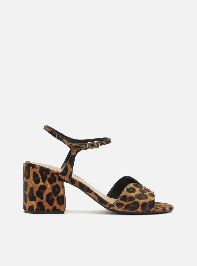 Sandália Animal Print Salto Bloco Fivela Pelo