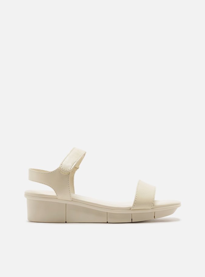Sandália Off-White Couro Flatform Comfort