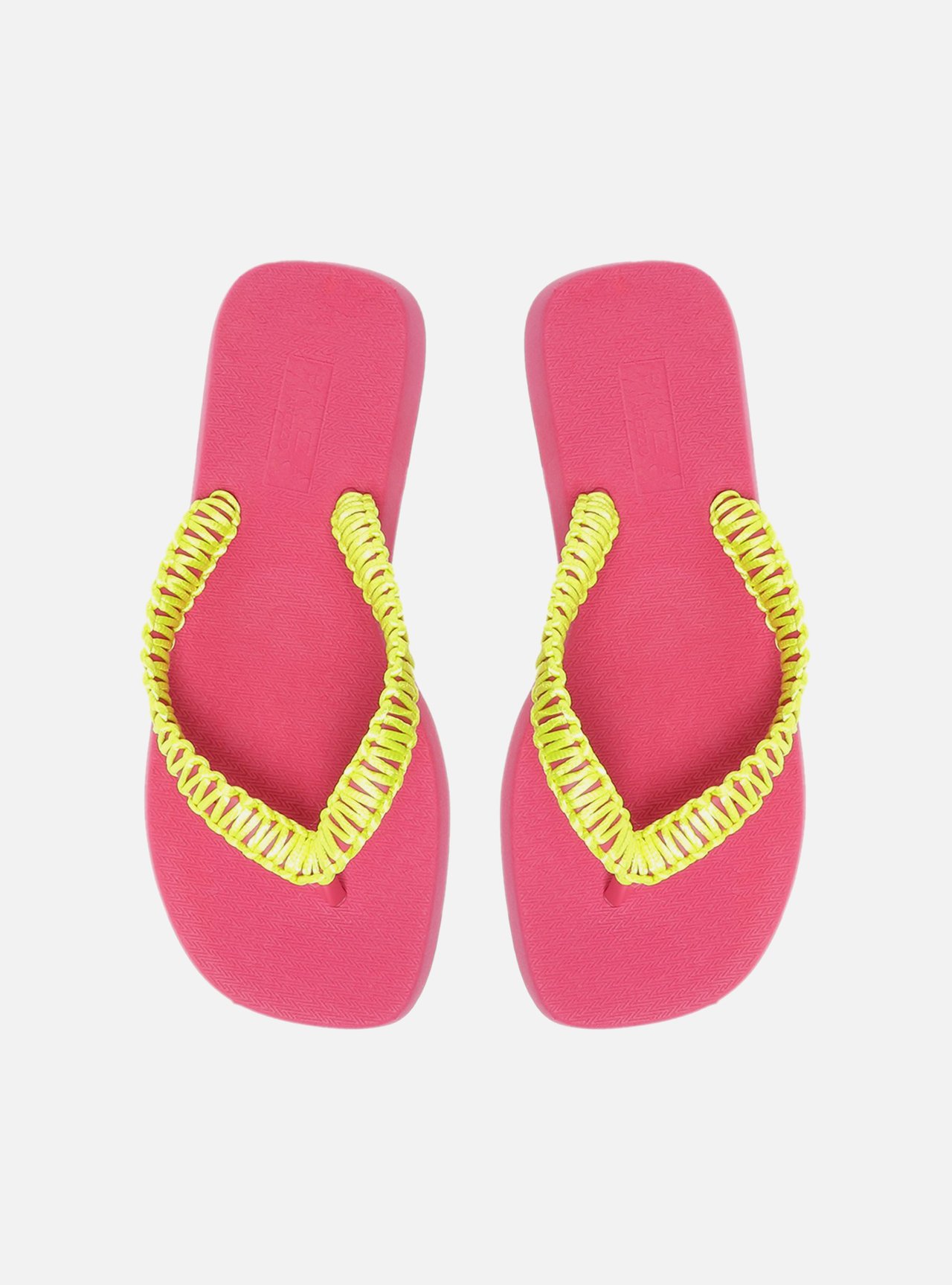 Chinelo de Dedo Rosa Macramê Artesanal Brizza Fun — foto 5