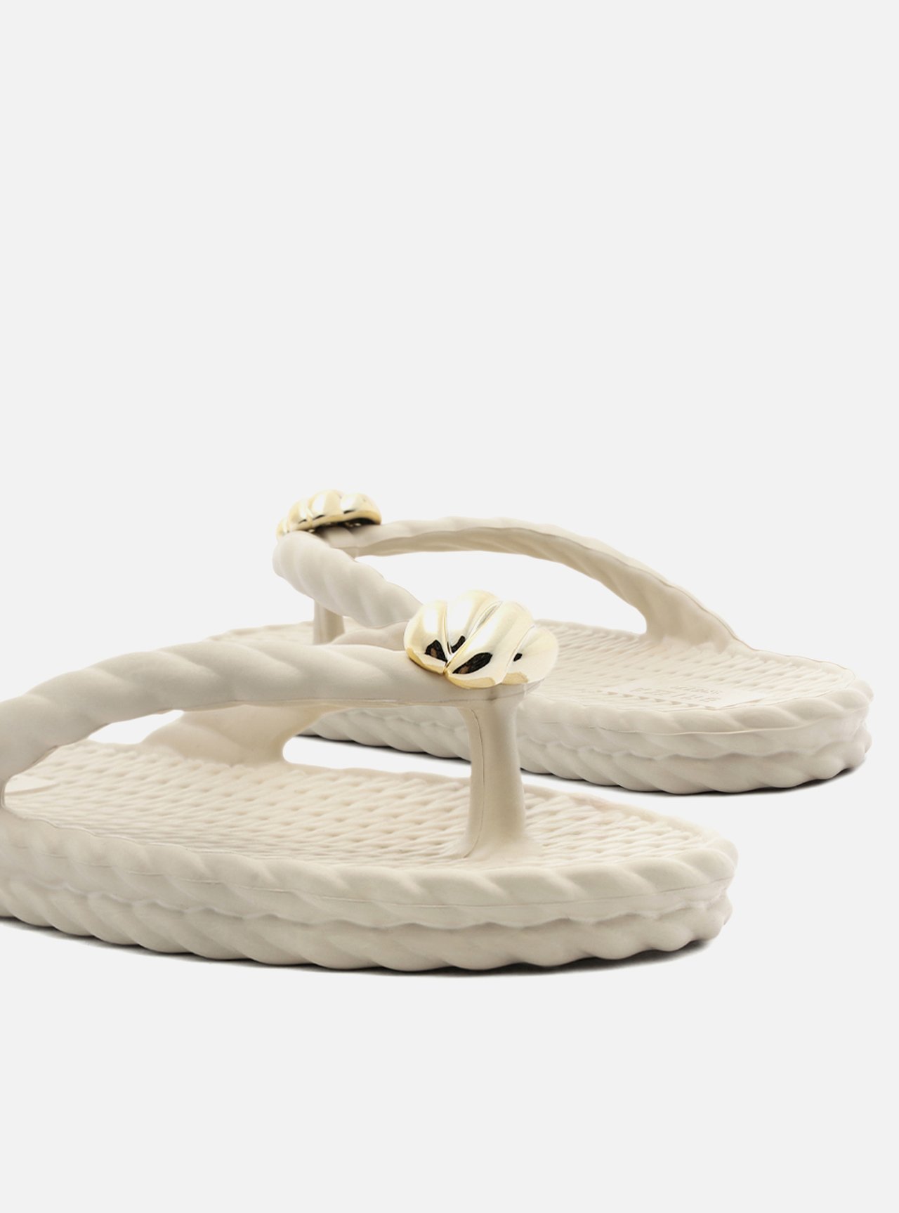 Chinelo de Dedo Branco Marrocos Metal Textura — foto 4