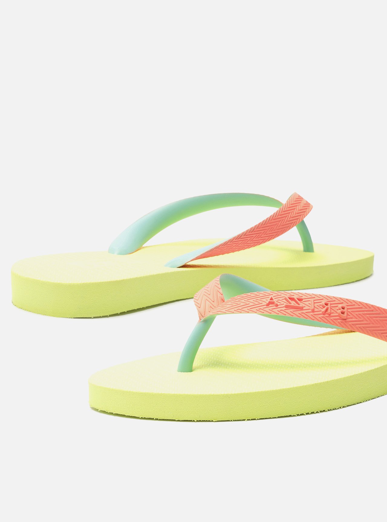 Chinelo de Dedo Multicolorido Essential Brizza — foto 5
