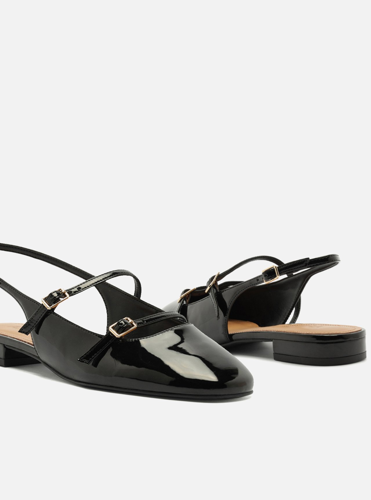 Sapatilha Preta Verniz Tiras Slingback — foto 4