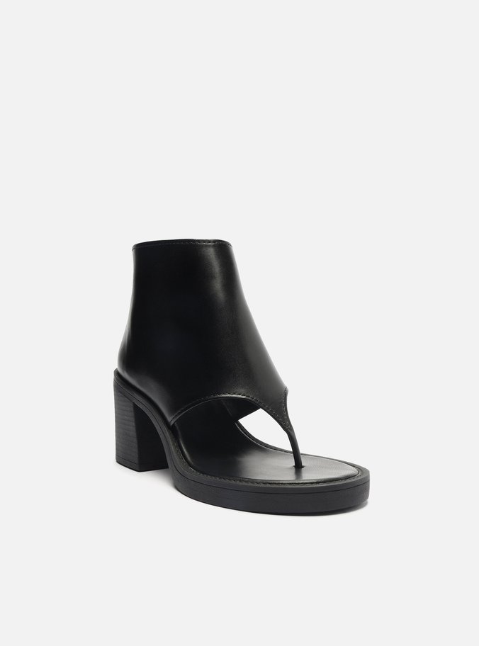 Sandal Boot Preta Couro Salto Bloco Arezzo