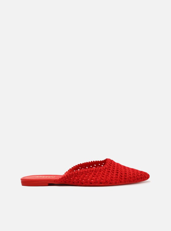 Mule Vermelha Bordada Bico Fino Rebel Red