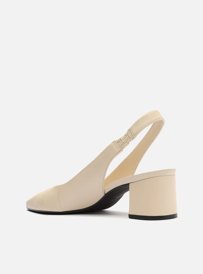 Scarpin Off-White Couro Salto Baixo Helena