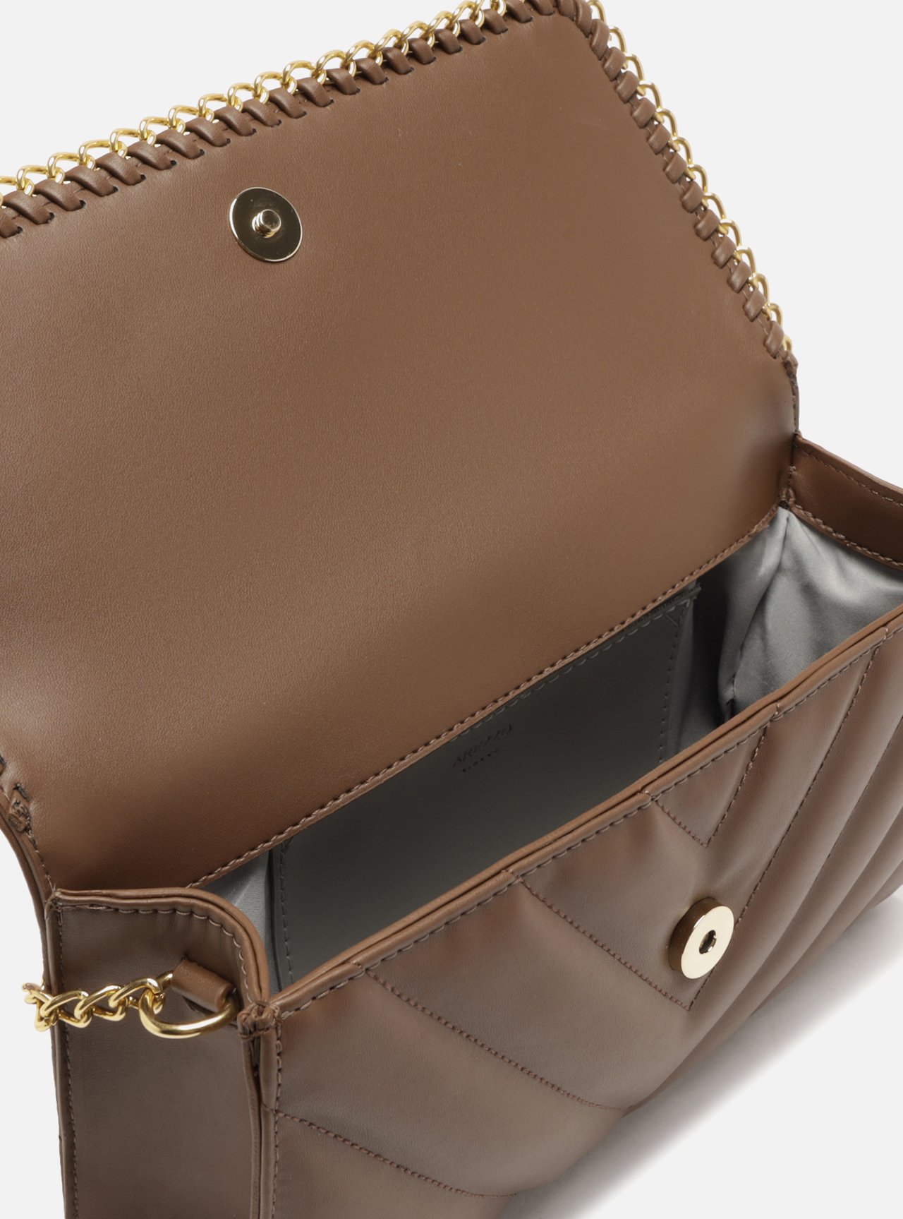 Bolsa Tiracolo Marrom Média Matelassê Corrente — foto 4