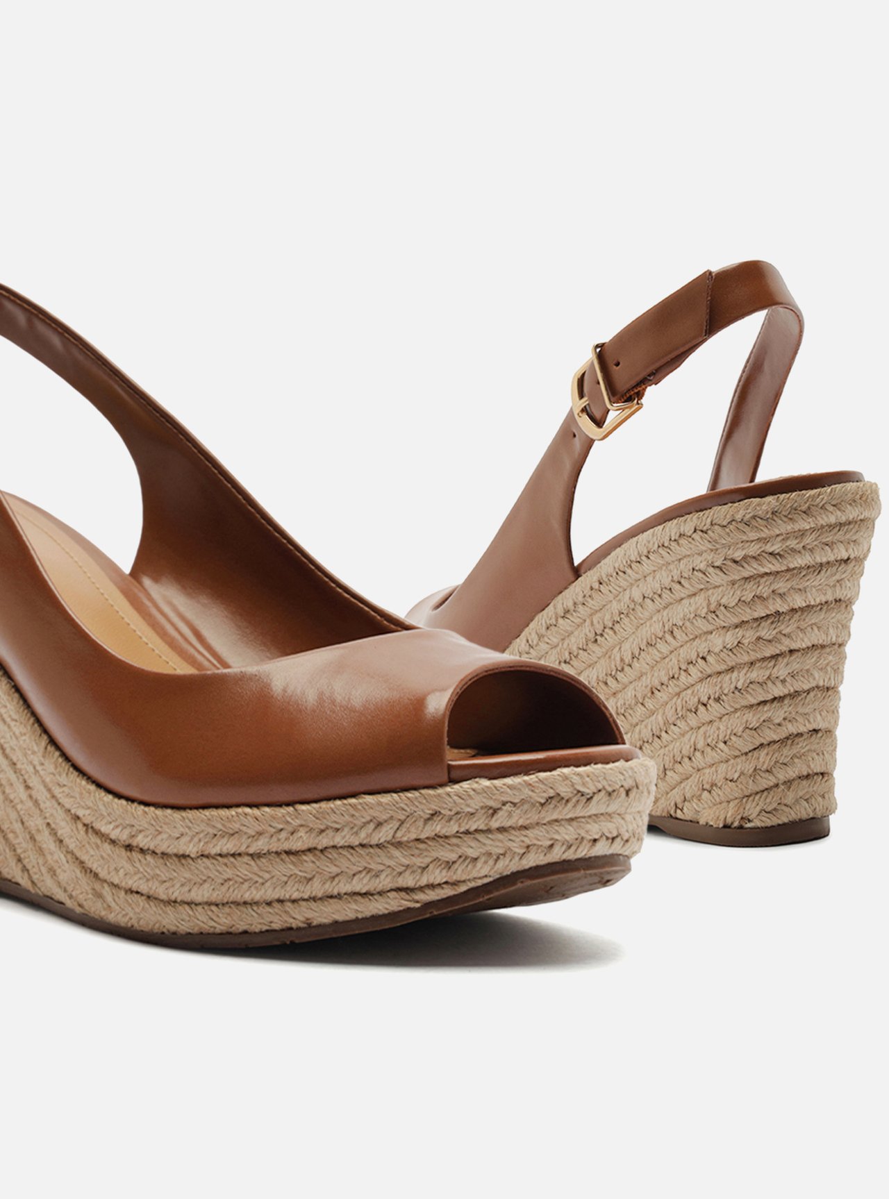 Sandália Marrom Couro Plataforma Fivela Slingback — foto 4