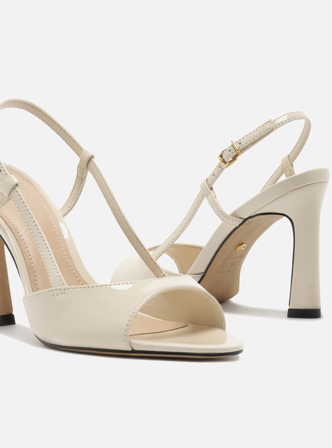 Sandália Branca Verniz Salto Médio Slingback