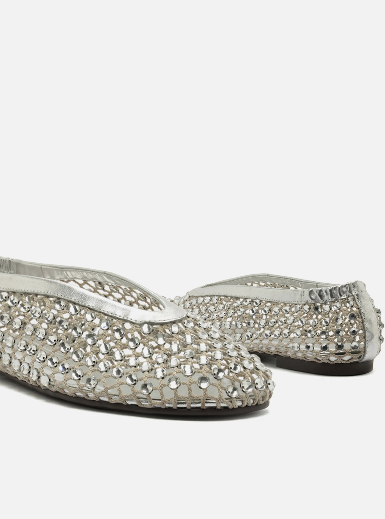Sapatilha Prateada Bico Redondo Strass — foto 4