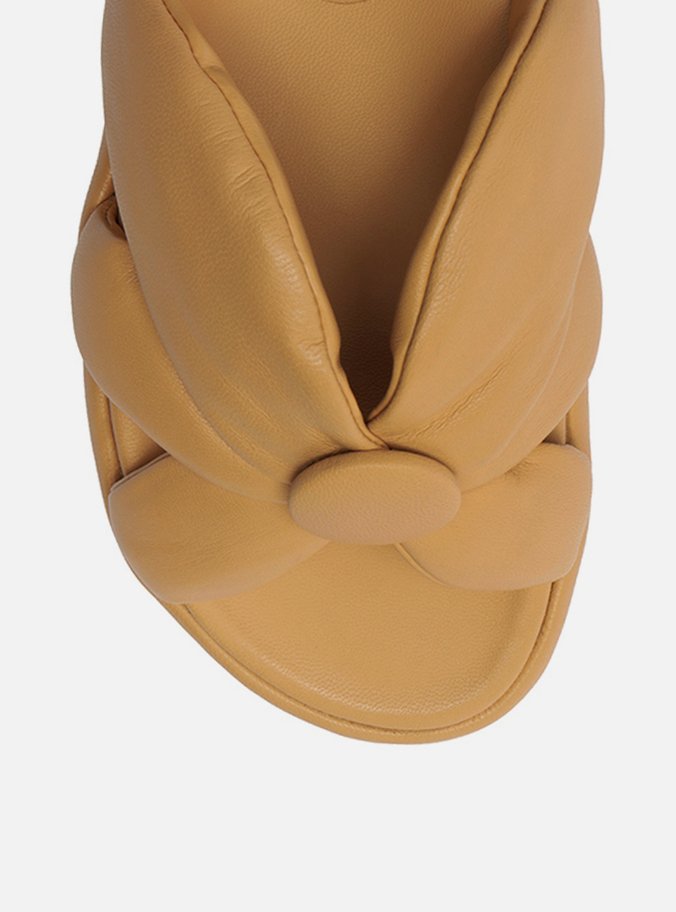 Rasteira Nude Couro Flatform Tiras Botão