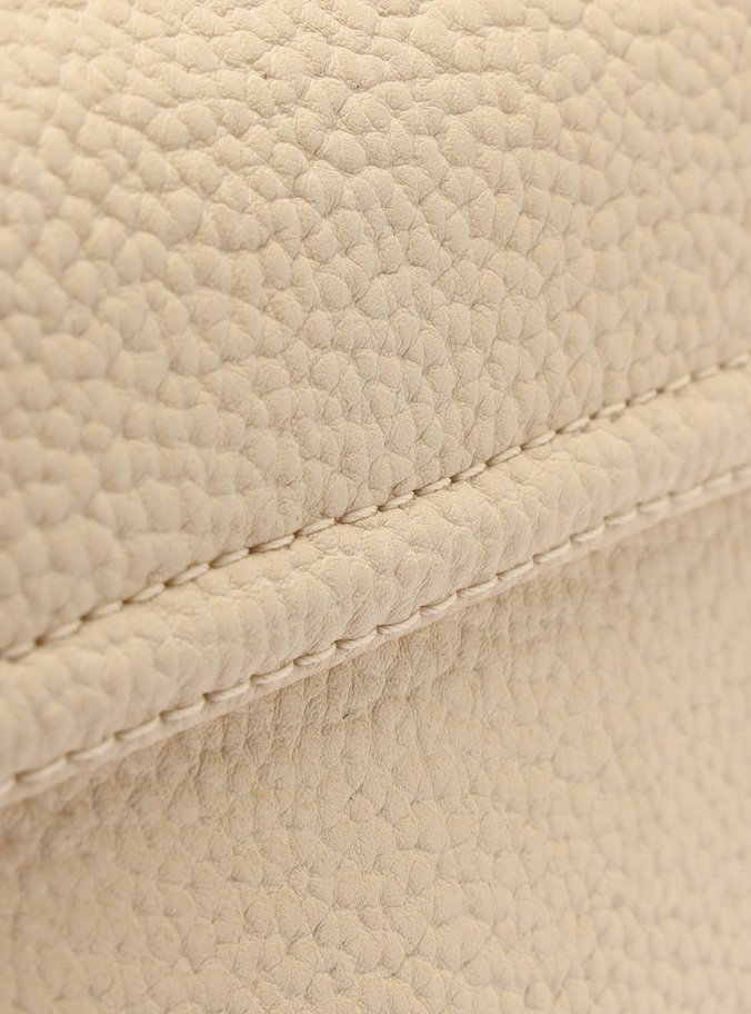 Bolsa Satchel Off-White Iara Média Monocolor