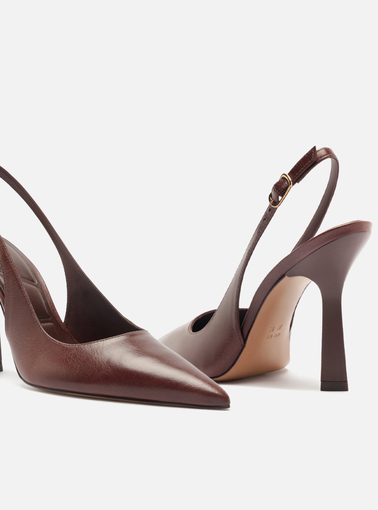 Scarpin Marrom Couro Salto Fino Fivela Slingback — foto 4