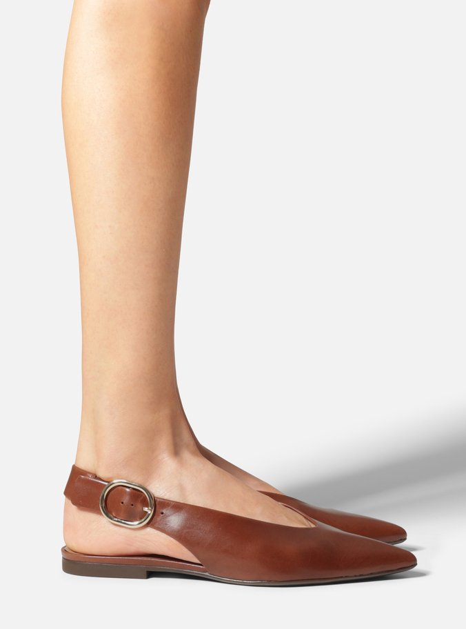 Sapatilha Marrom Couro Bico Fino Fivela Slingback