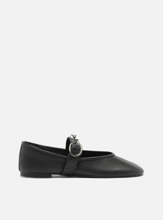 Sapatilha Preta Couro Tira Studs