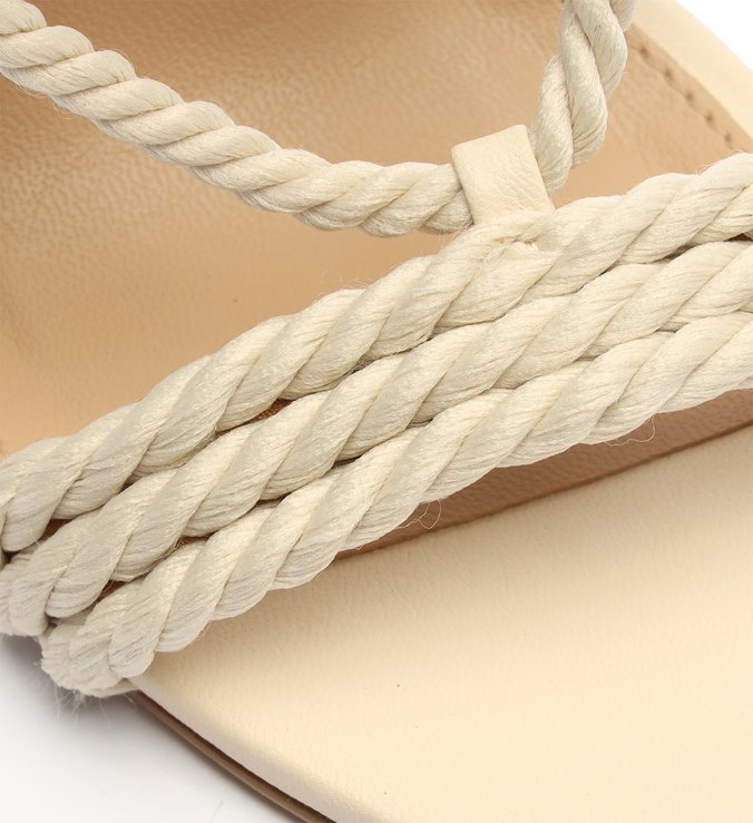Sandália Off-White Cordão Salto Alto Amarração