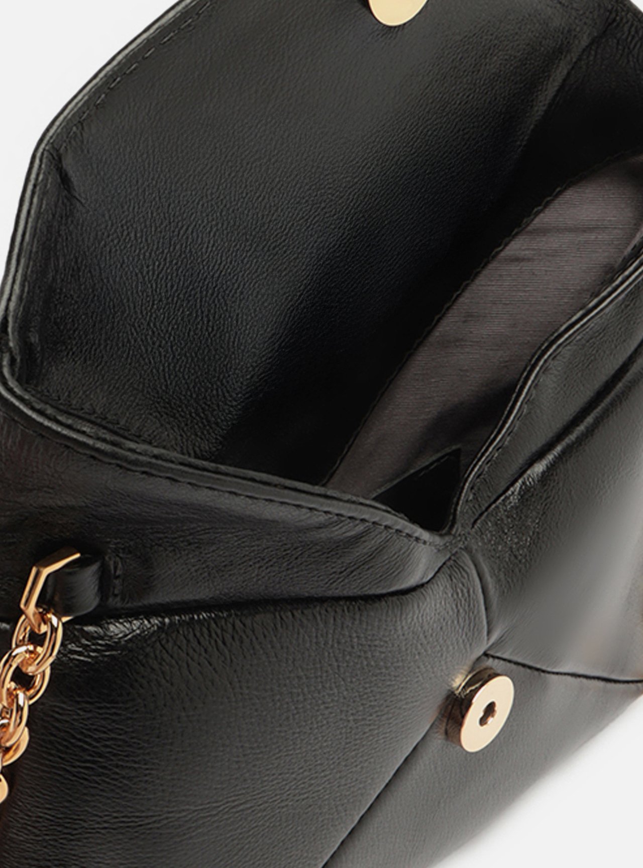 Bolsa Tiracolo Preta Couro Pequena Corrente — foto 4