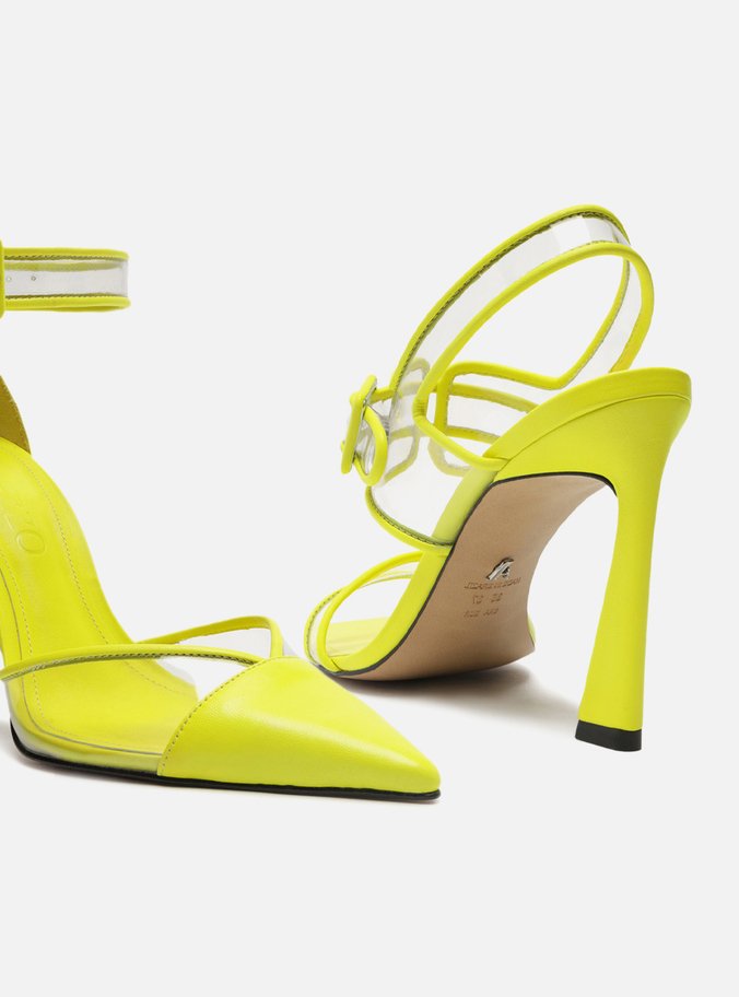 Scarpin Amarelo Couro Salto Alto Bico Fino Vinil