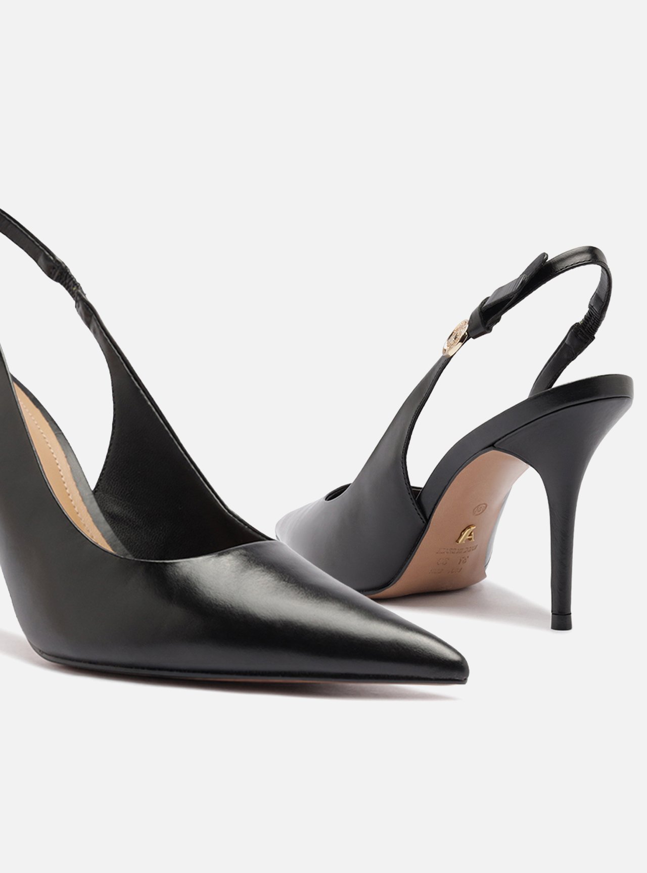 Scarpin Preto Couro Salto Alto Slingback Metal Heritage — foto 4