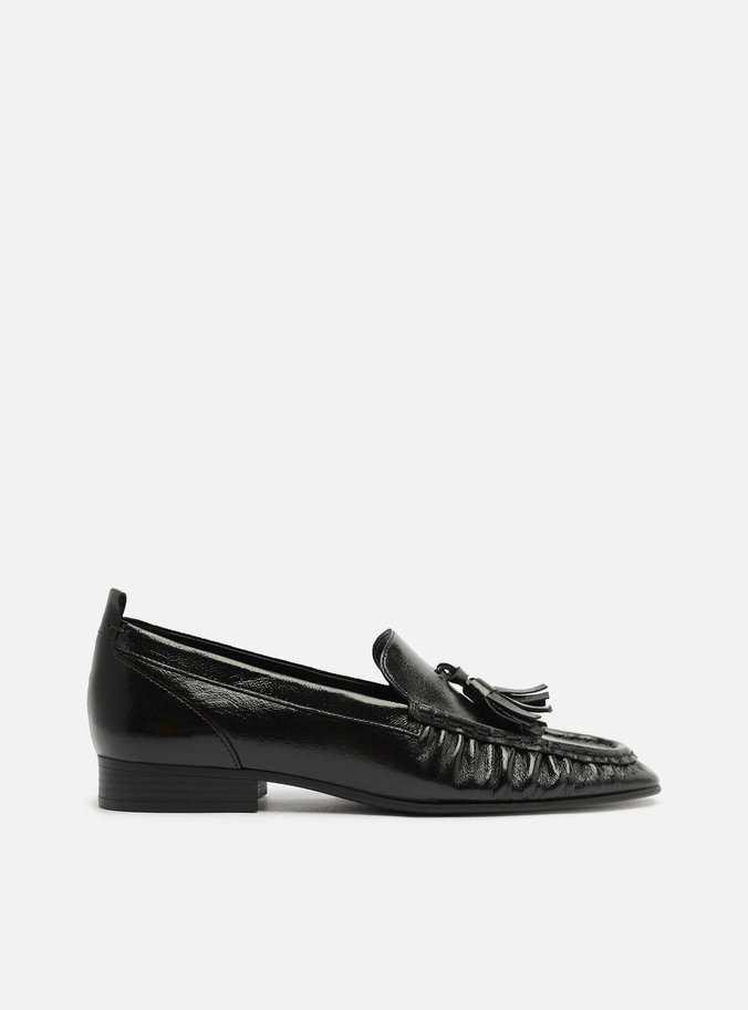 Mocassim Preto Couro Bico Redondo Barbicacho