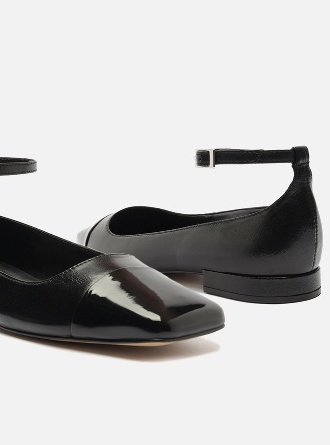 Sapatilha Boneca Preta Couro Cap Toe Fivela