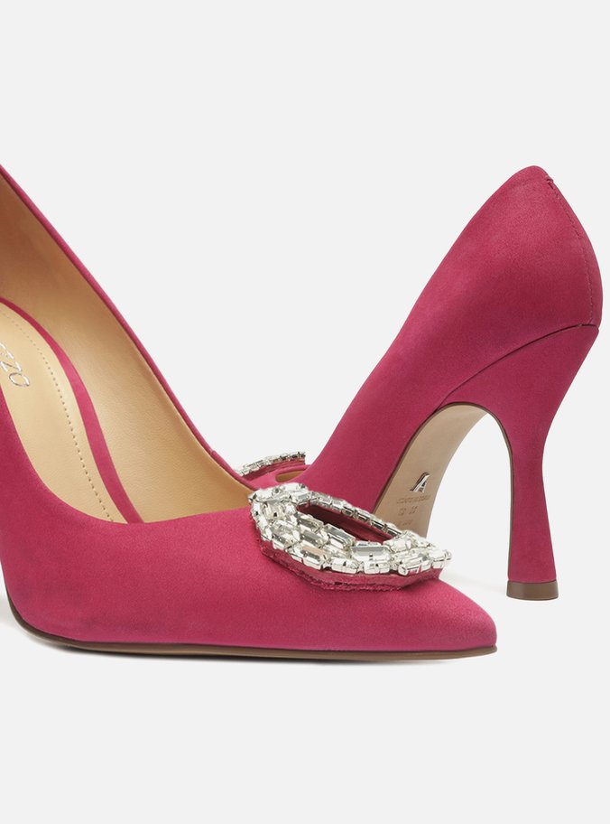 Scarpin Rosa Nobuck Bico Fino Pedraria