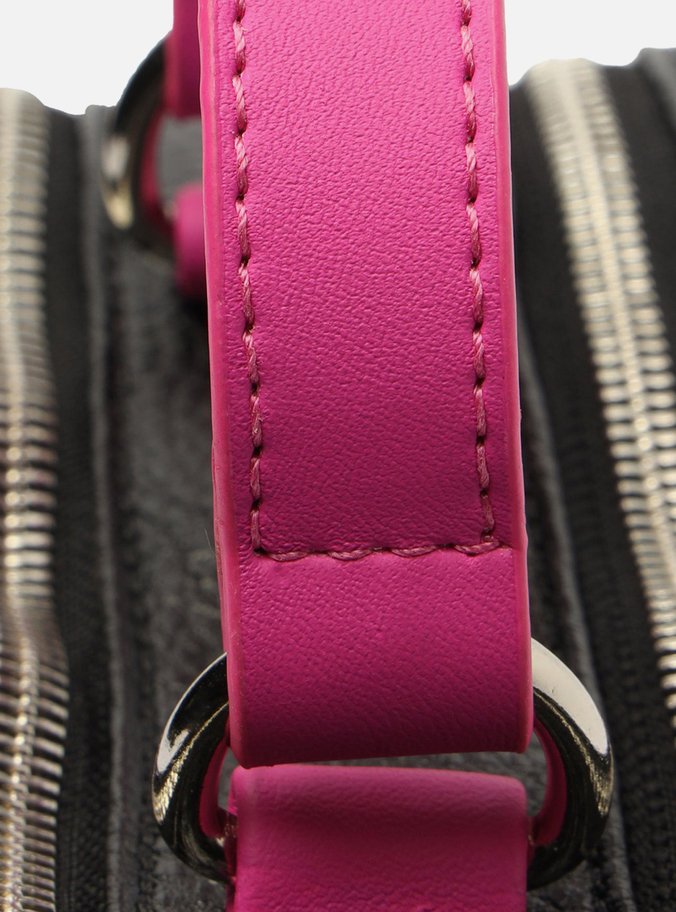 Bolsa Tiracolo Preta Prione Média Rosa