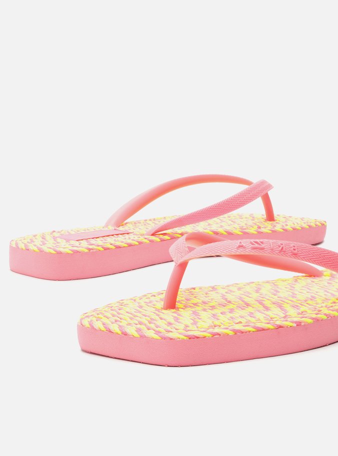 Chinelo de Dedo Rosa Square Crochê Brizza