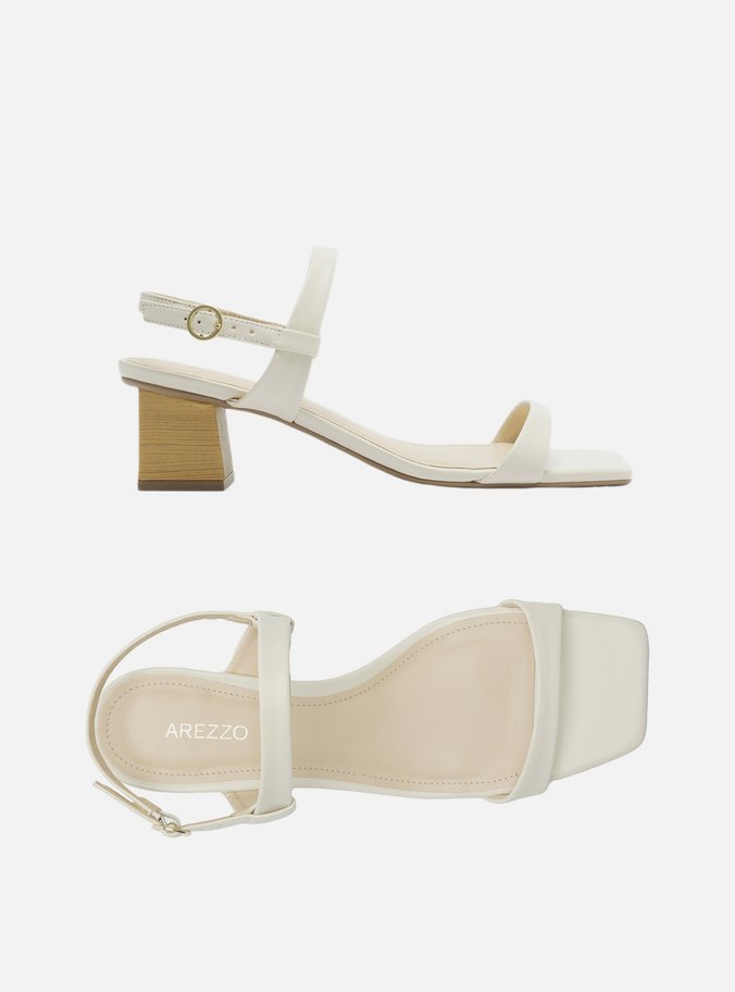 Sandália Off-White Salto Baixo Tiras