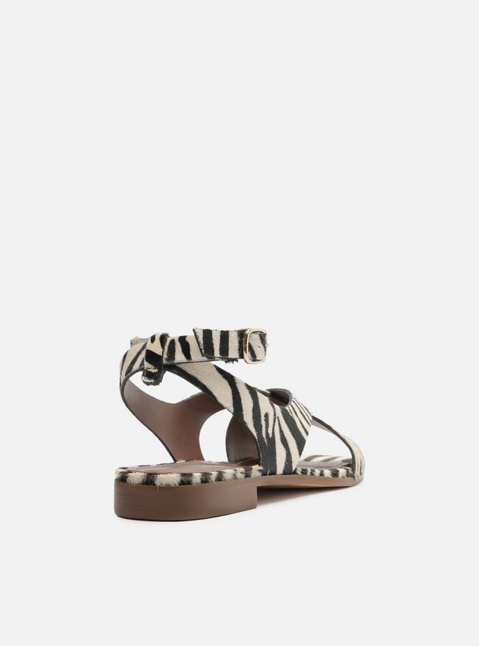 Rasteira Animal Print Tiras Largas Cross Fivela