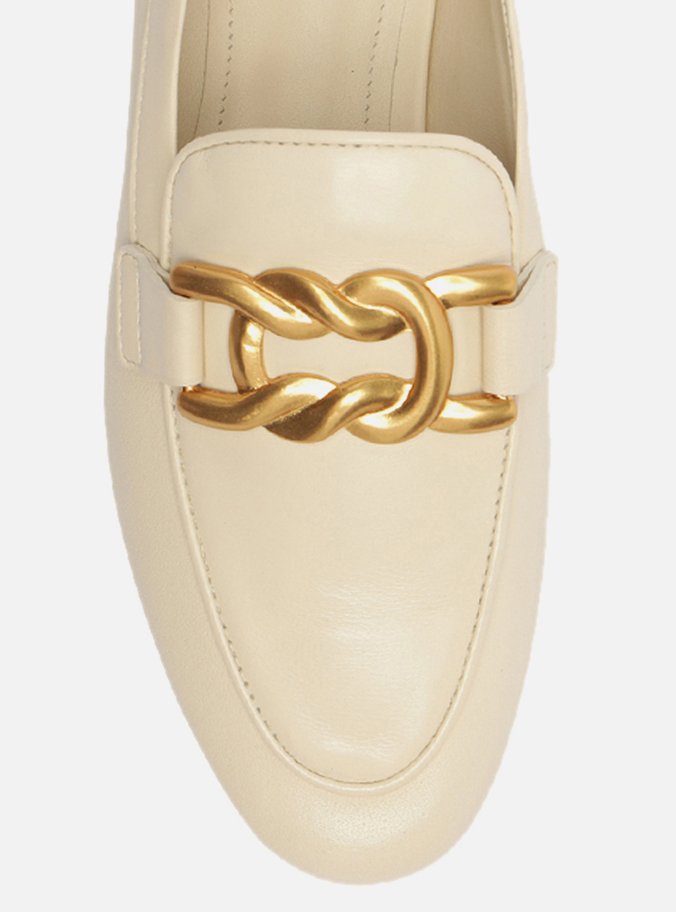 Mocassim Off-White Couro Metal Trança