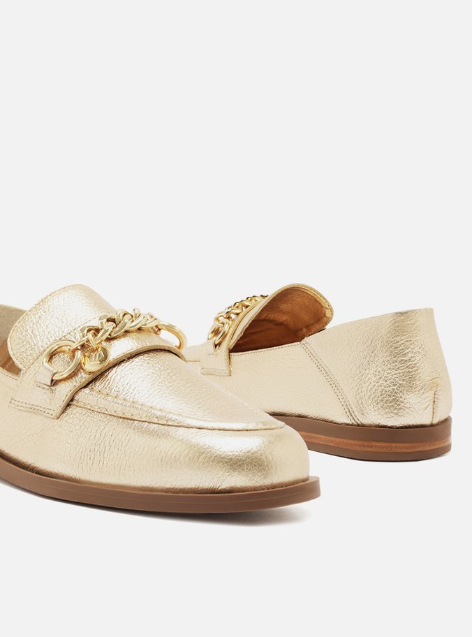 Mocassim Dourado Couro Corrente Pingente