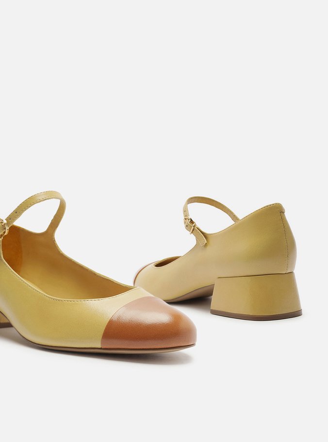 Sapato Boneca Amarelo Couro Salto Baixo Cap Toe