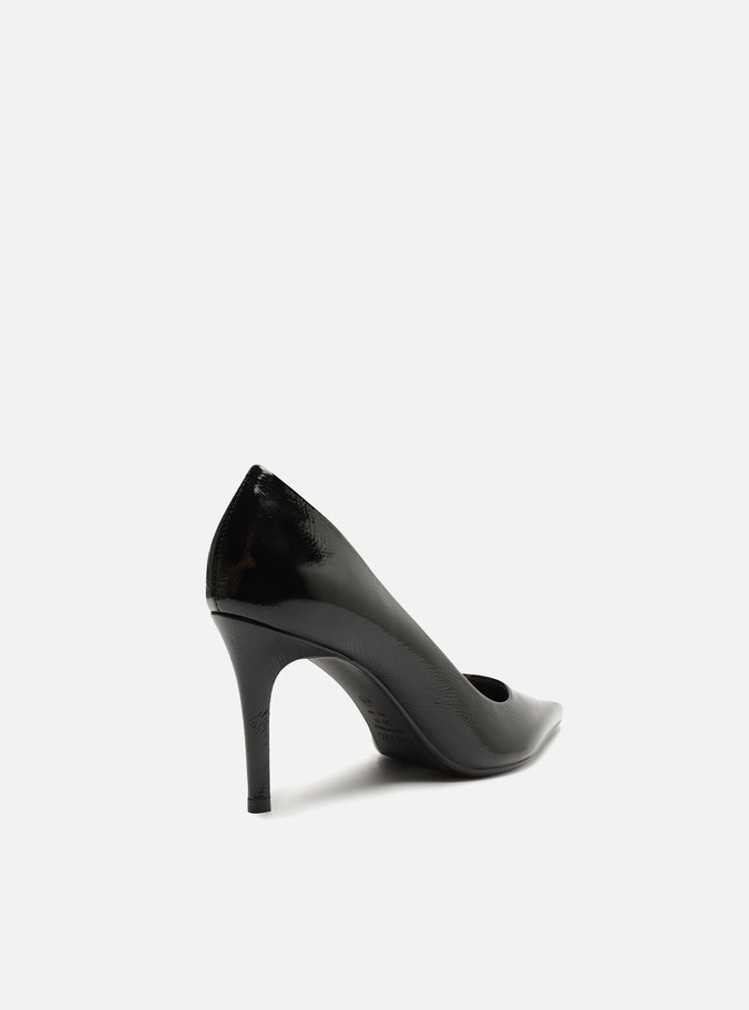 Scarpin Preto Verniz Salto Fino Bico Fino