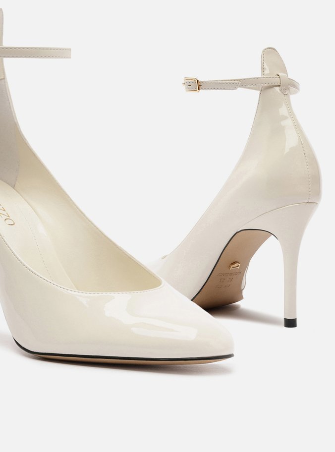 Scarpin Branco Verniz Salto Alto Fino Tira
