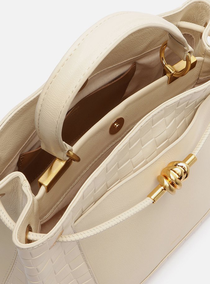 Bolsa Tote Branca Couro Tressê Grande Nó Metal